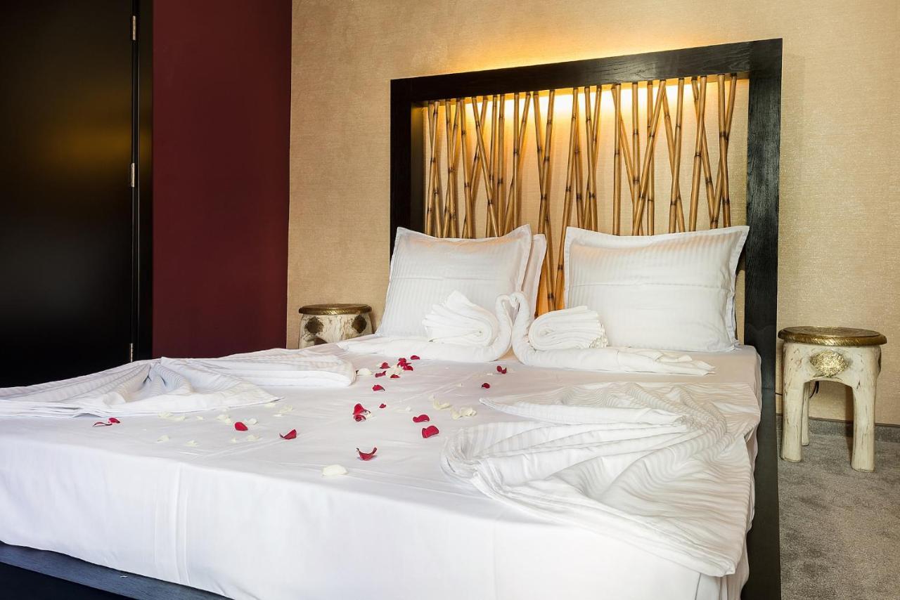 Opu Boutique Hotel Varna Buitenkant foto