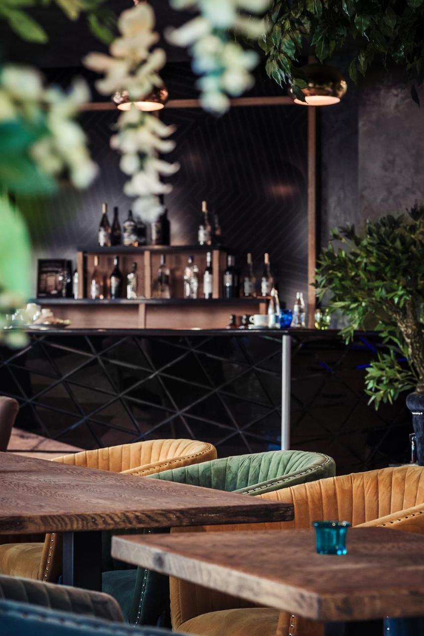 Opu Boutique Hotel Varna Buitenkant foto