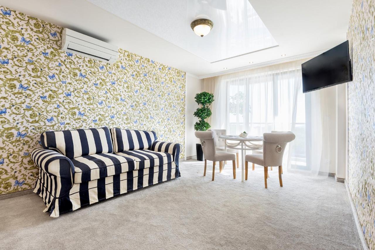 Opu Boutique Hotel Varna Buitenkant foto