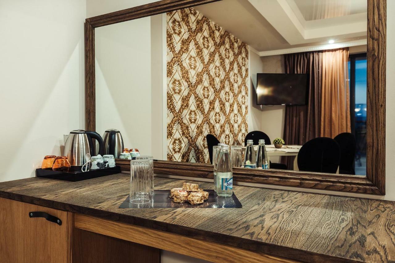 Opu Boutique Hotel Varna Buitenkant foto